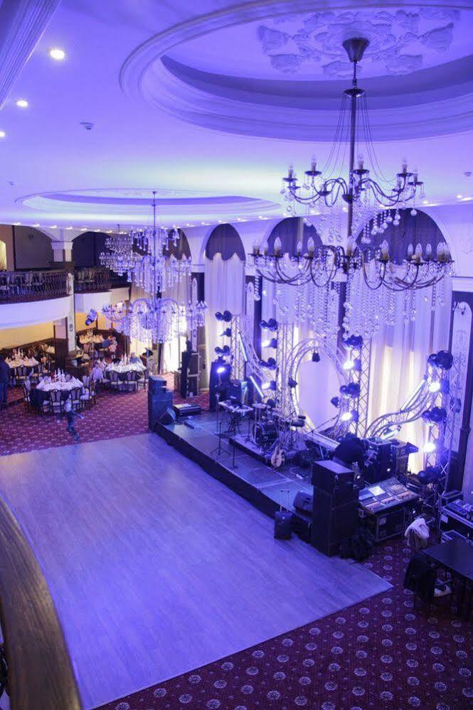 Pik Elegance Hotel Ploiesti Exterior photo